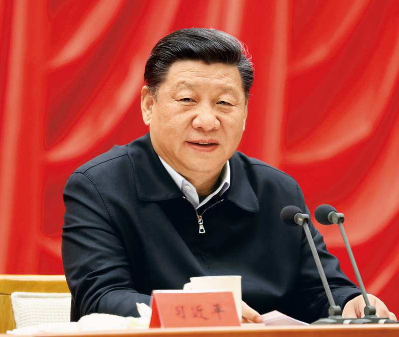 2018年1月5日,新进中央委员会的委员、候补委员和省部级主要领导干部学习贯彻习近平新时代中国特色社会主义思想和党的十九大精神研讨班在中央党校开班。中共中央总书记、国家主席、中央军委主席习近平在开班式上发表重要讲话。 新华社记者 鞠鹏/摄